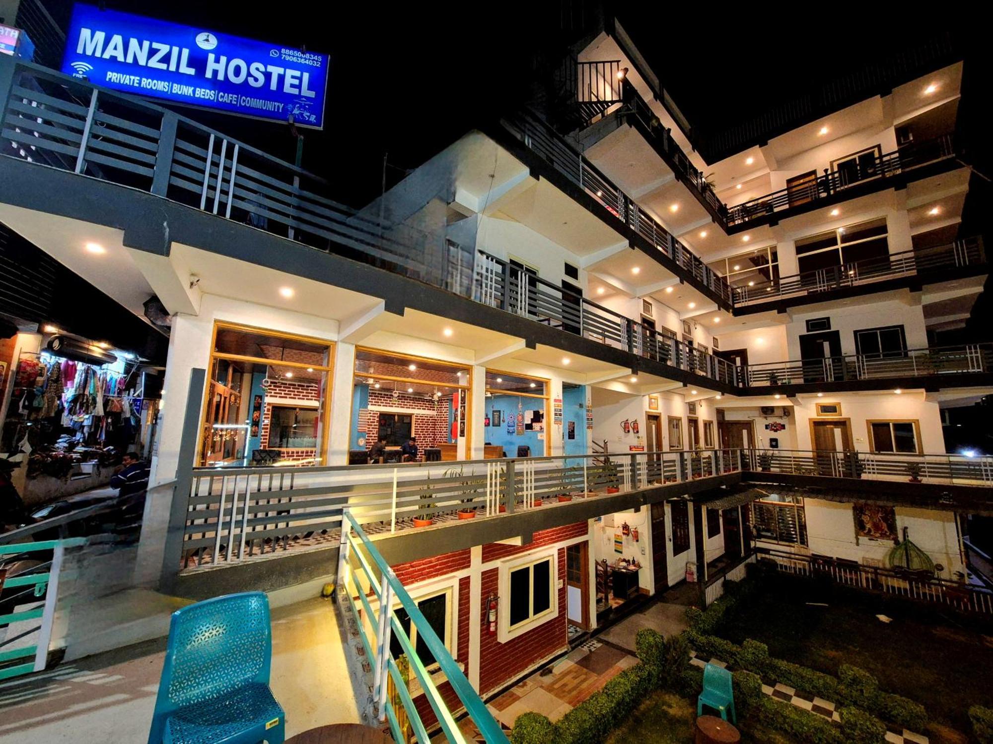 Manzil Hostel Rishīkesh Екстериор снимка